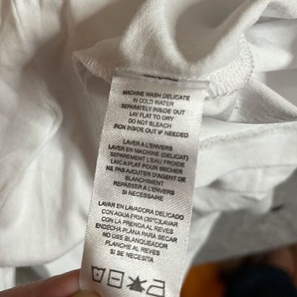 n:PHILANTHROPY Harlow BFF T-Shirt, “love is love” - Picture 15 of 16